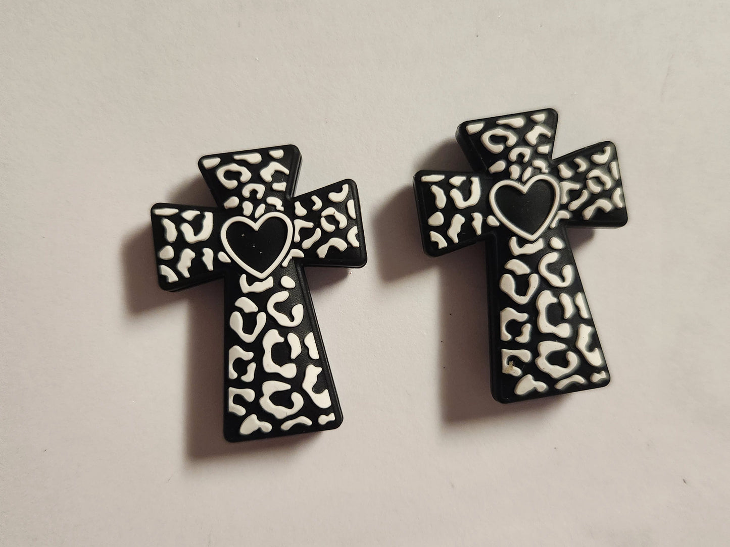 2D Silicone Focal- Black & White Cross