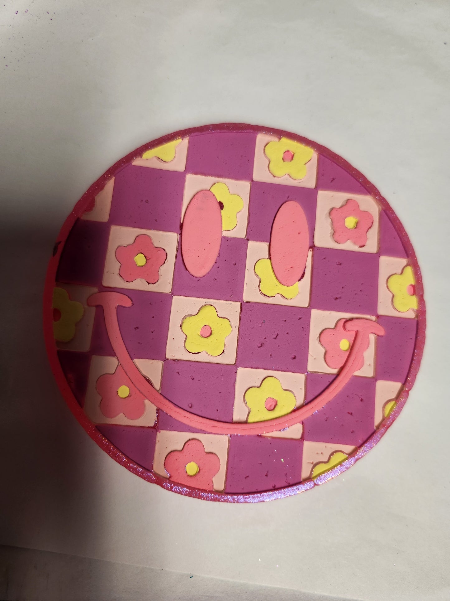 Farmstand Apple- Checkered Smile