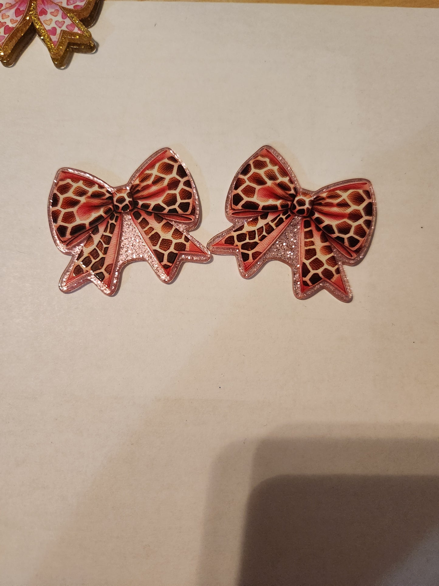 Flat Back Acrylic- Spotted Bow