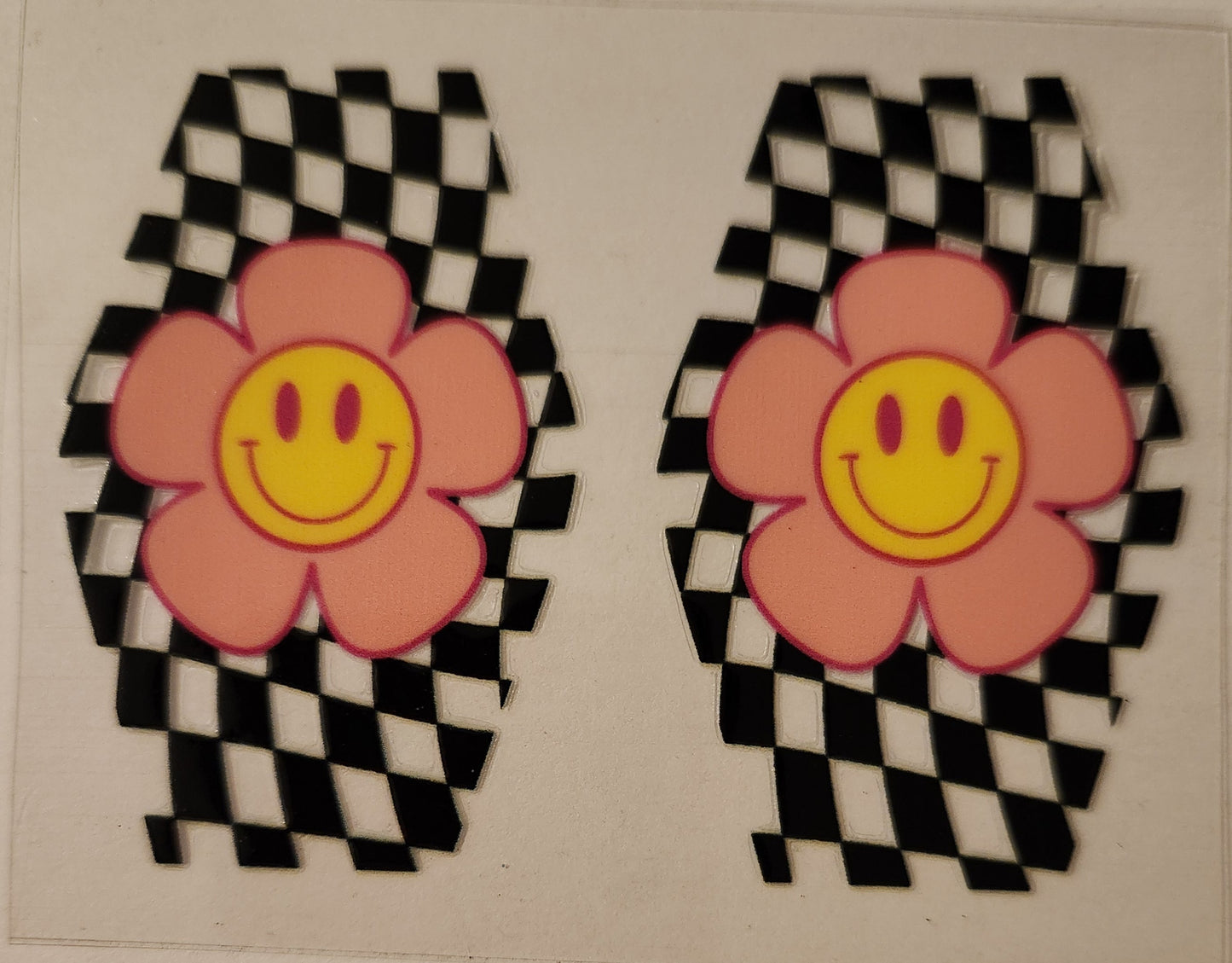 UVDTF Hotel Keychain (Single) - Checkered Flower