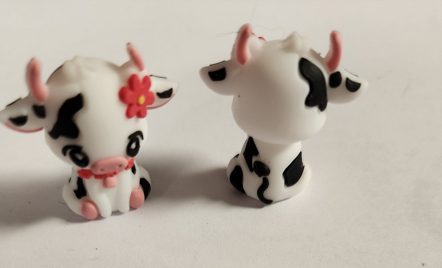3D Silicone Focal- Pink Accent Cow